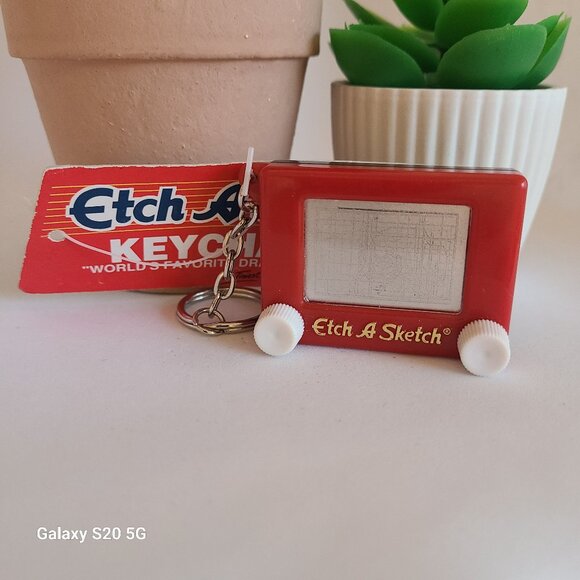 Source Unknown Accessories - Source Unknown Miniature Etch A Sketch Keychain Multi-Color NEW Colle